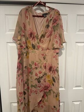 Jessica Howard Blush Floral V-Neck Maxi Dress with Pink and Yellow Blooms